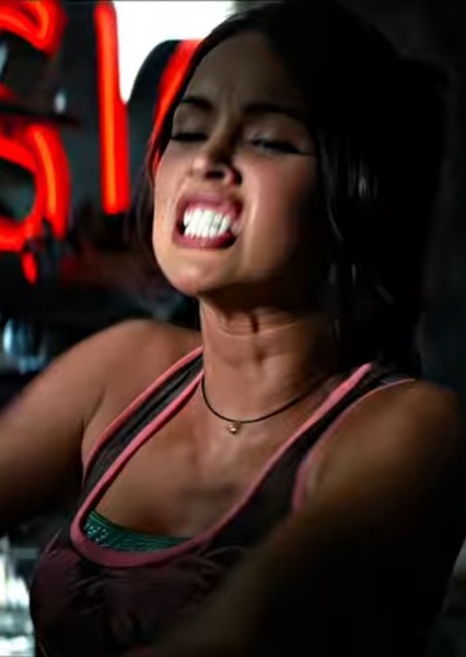 Megan Fox photo