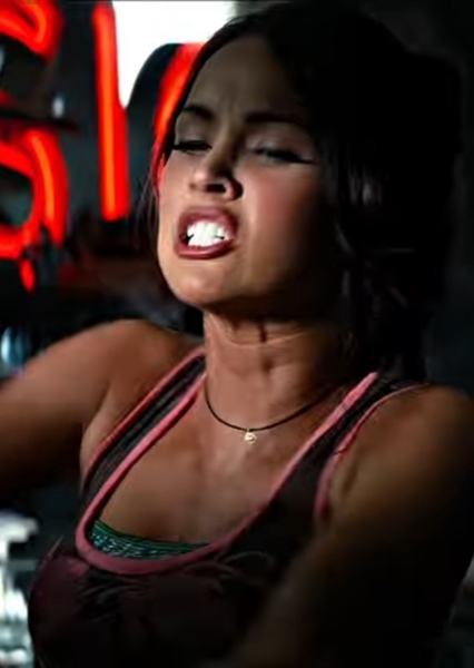 Megan Fox photo