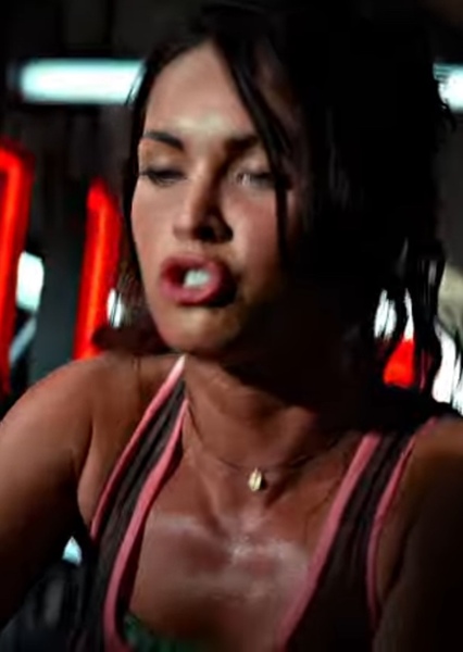 Megan Fox photo