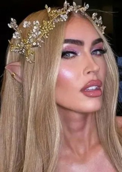 Megan Fox photo