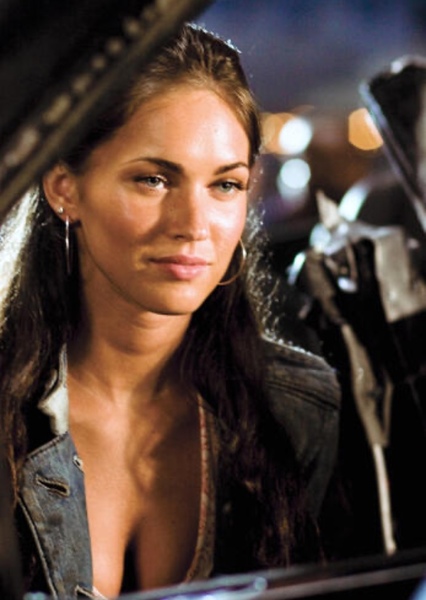 Megan Fox photo