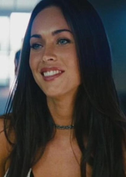 Megan Fox photo