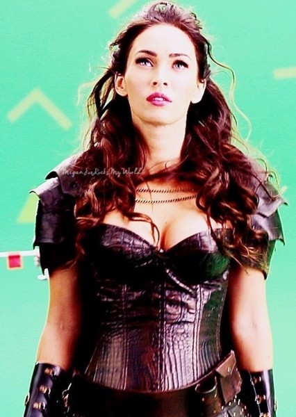 Megan Fox photo