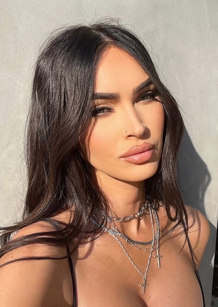 Megan Fox photo