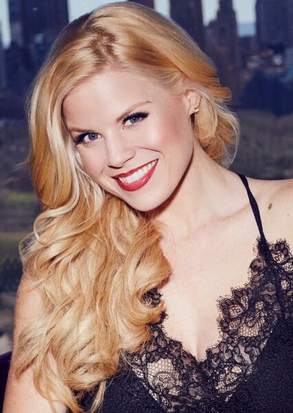 Megan Hilty photo