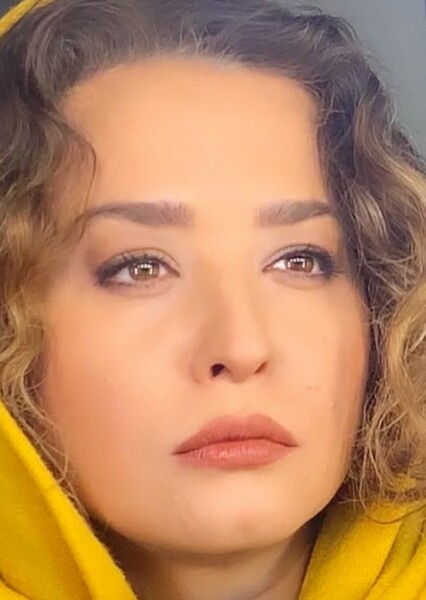 Mehraveh Sharifinia photo