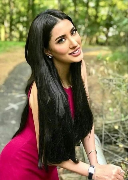 Mehwish Hayat photo