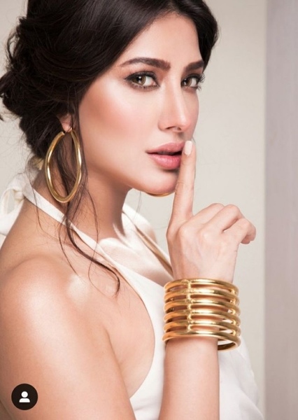 Mehwish Hayat photo