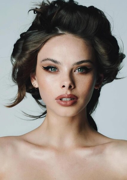 Meika Woollard photo