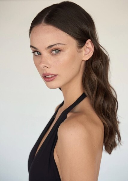Meika Woollard photo