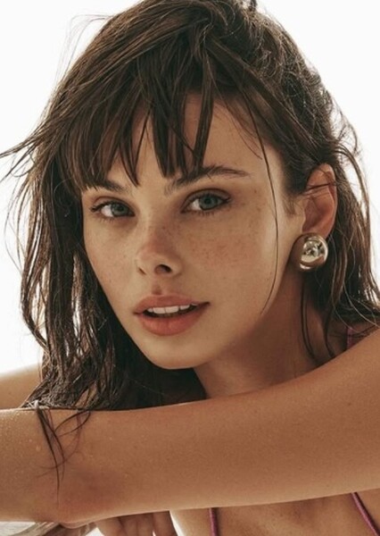 Meika Woollard photo