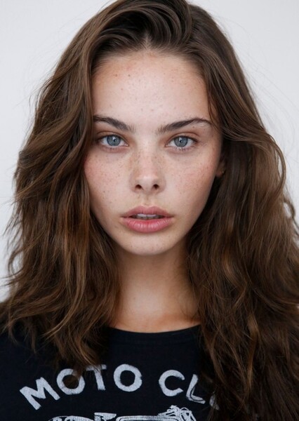 Meika Woollard photo