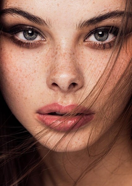 Meika Woollard photo