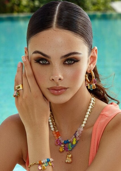 Meika Woollard photo