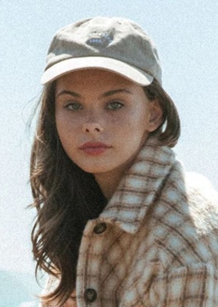 Meika Woollard photo