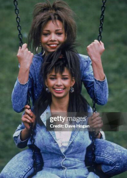 Mel & Kim photo