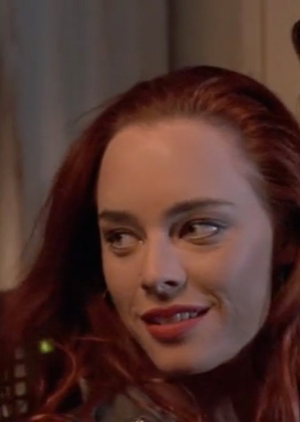 Melinda Clarke photo