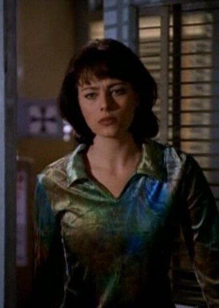 Melinda Clarke photo