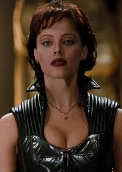 Melinda Clarke photo