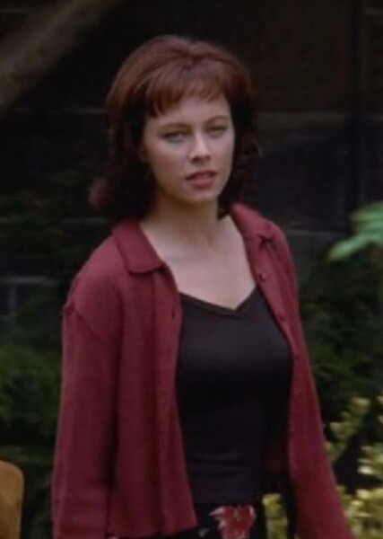 Melinda Clarke photo