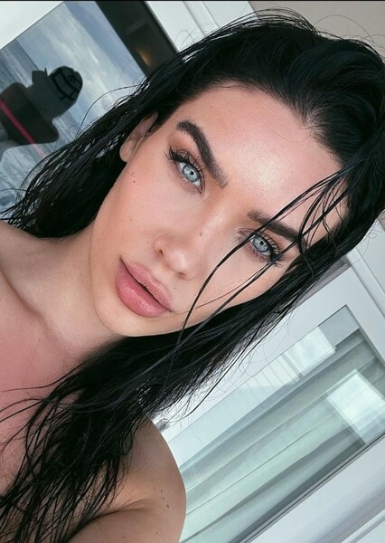 Melinda London photo