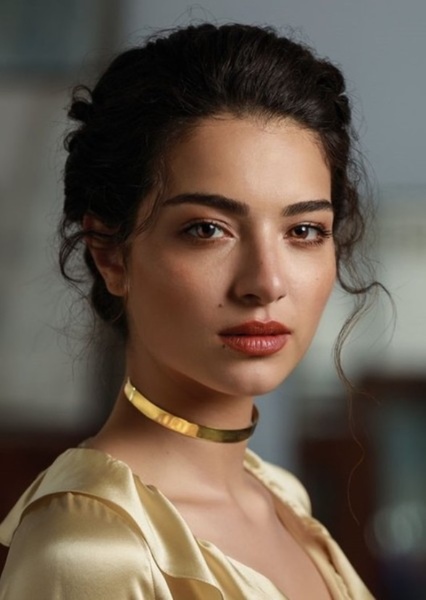 Melisa Aslı Pamuk photo