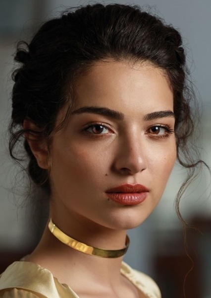 Melisa Aslı Pamuk photo