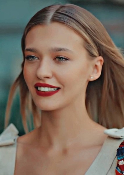 Melisa Döngel photo