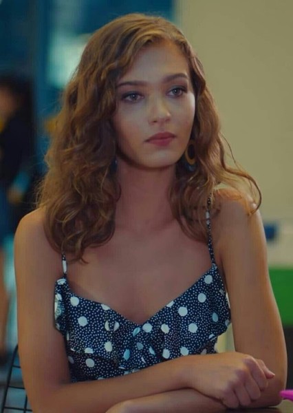 Melisa Döngel photo