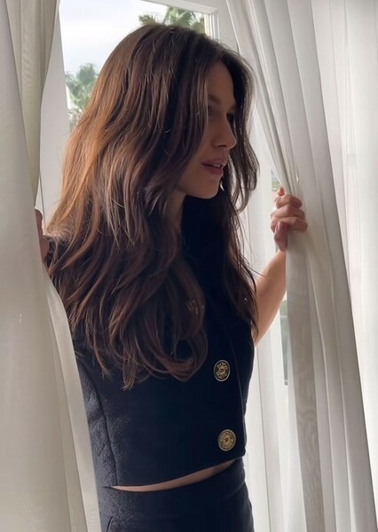 Melissa Benoist photo
