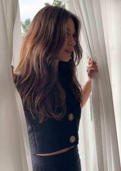 Melissa Benoist photo