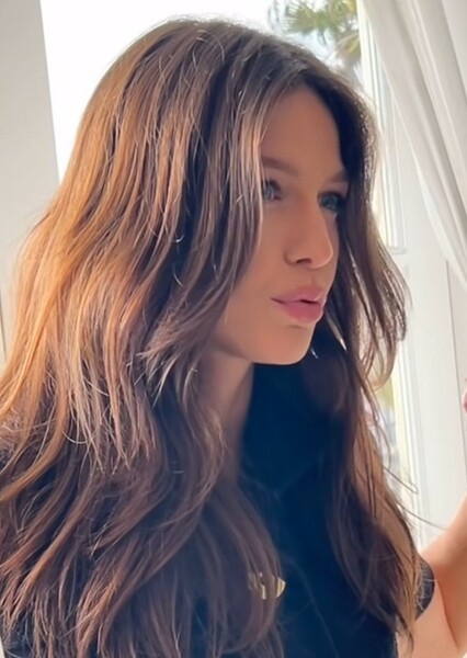 Melissa Benoist photo