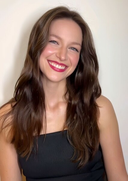 Melissa Benoist photo