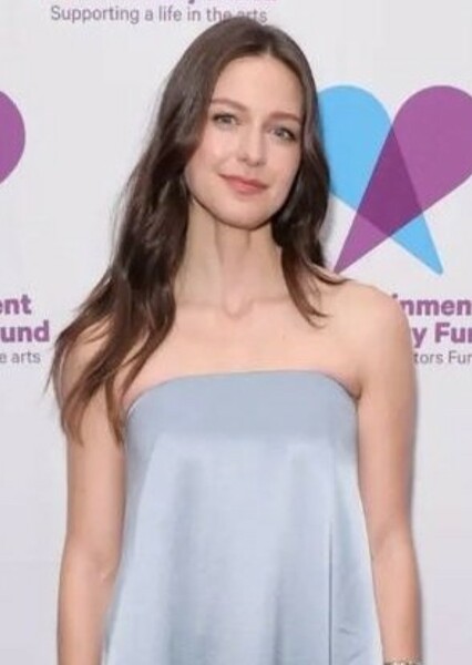 Melissa Benoist photo