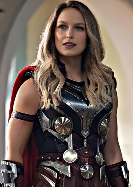 Melissa Benoist photo