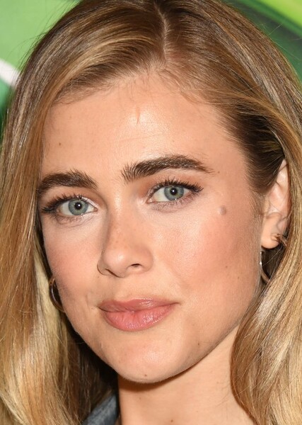 Melissa Roxburgh photo