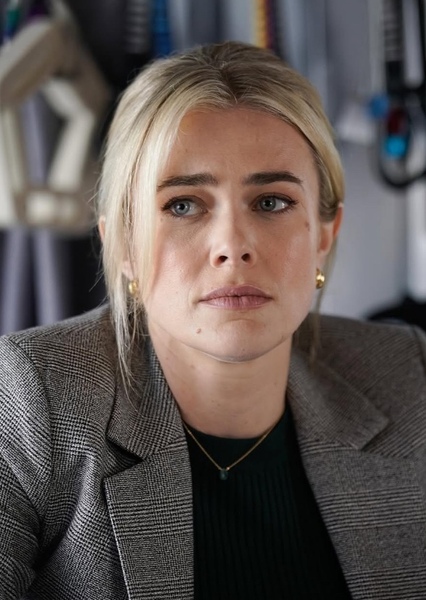 Melissa Roxburgh photo
