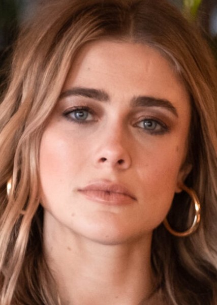 Melissa Roxburgh photo