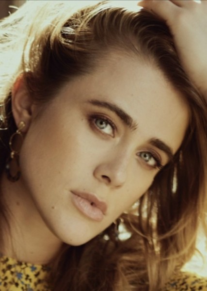 Melissa Roxburgh photo