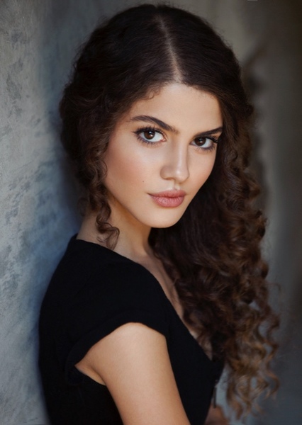 Mellany Barros photo