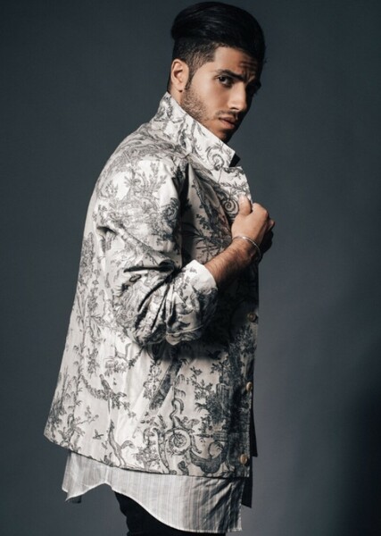Mena Massoud photo