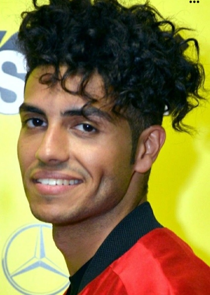 Mena Massoud photo