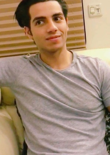 Mena Massoud photo