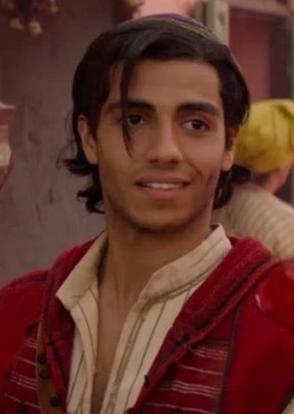 Mena Massoud photo
