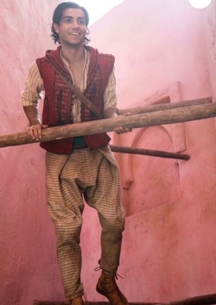 Mena Massoud photo