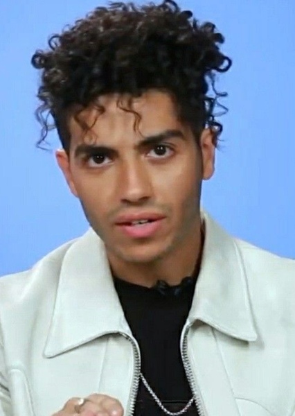 Mena Massoud photo