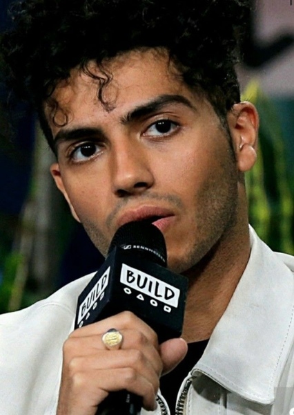 Mena Massoud photo