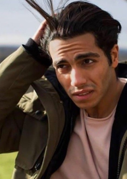 Mena Massoud photo