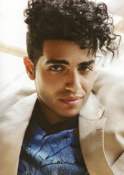 Mena Massoud photo