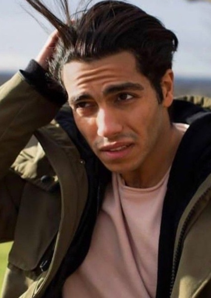 Mena Massoud photo
